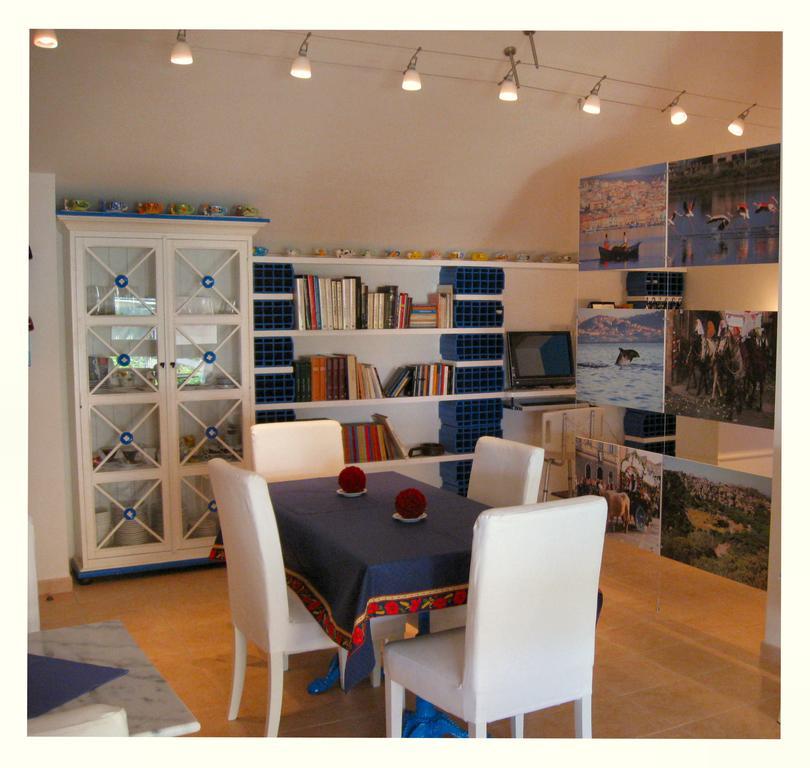 La Jacaranda Hotel Sant'Antioco Luaran gambar