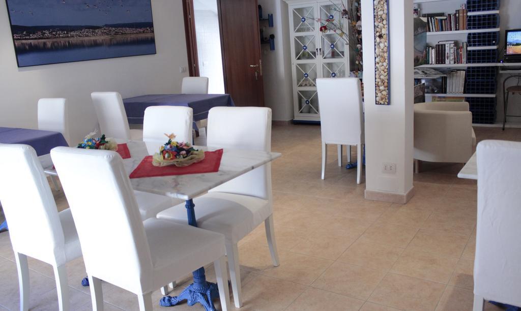 La Jacaranda Hotel Sant'Antioco Luaran gambar